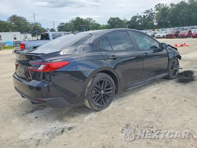 Trzecie zdjęcie samochodu z tyłu: 2025 TOYOTA CAMRY SE VIN:4T1DAACK1SU618100 - miniatura
