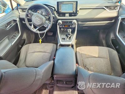 Zdjęcie 8 z 13 samochodu: 2019 TOYOTA RAV4 XLE VIN:JTMP1RFV8KJ014812 - miniatura