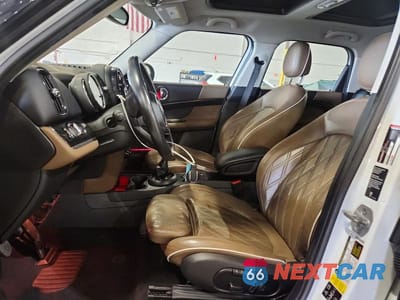 Zdjęcie 7 z 13 samochodu: 2019 MINI COOPER S COUNTRYMAN ALL4 VIN:WMZYT5C56K3E69483 - miniatura