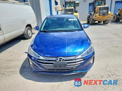 Piąte zdjęcie samochodu w środku: 2019 HYUNDAI ELANTRA SEL VIN:5NPD84LF8KH420998 - miniatura