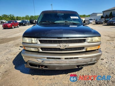 Piąte zdjęcie samochodu w środku: 2001 CHEVROLET SUBURBAN C1500 VIN:3GNEC16T01G107025 - miniatura