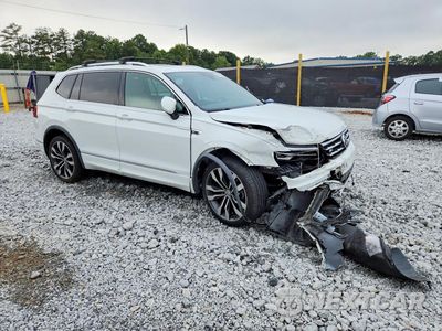 Czwarte zdjęcie samochodu z boku: 2020 VOLKSWAGEN TIGUAN SEL PREMIUM R-LINE VIN:3VV4B7AX5LM061296 - miniatura