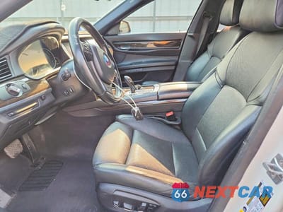Zdjęcie 7 z 12 samochodu: 2015 BMW 750 XI VIN:WBAYB6C51FG299230 - miniatura