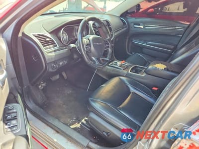 Zdjęcie 7 z 12 samochodu: 2017 CHRYSLER 300 LIMITED VIN:2C3CCAAG5HH662139 - miniatura