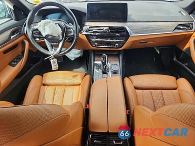 Zdjęcie 8 z 12 samochodu: 2022 BMW 530 XI VIN:WBA13BJ09NWX57079 - miniatura