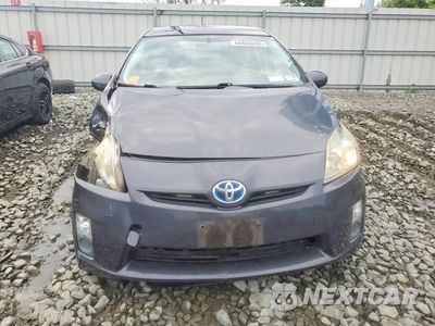 Piąte zdjęcie samochodu w środku: 2011 TOYOTA PRIUS FOUR VIN:JTDKN3DU9B1379005 - miniatura