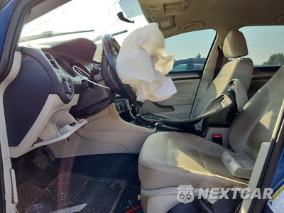 Zdjęcie 7 z 12 samochodu: 2016 VOLKSWAGEN GOLF SPORTWAGEN S VIN:3VWC17AU1GM513315 - miniatura