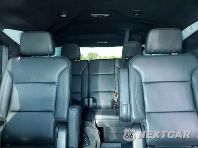 Zdjęcie 10 z 13 samochodu: 2022 CHEVROLET SUBURBAN K1500 LT VIN:1GNSKCKD5NR239574 - miniatura