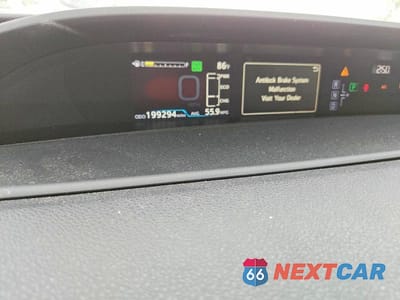 Zdjęcie 9 z 12 samochodu: 2018 TOYOTA PRIUS TWO VIN:JTDKBRFUXJ3596428 - miniatura