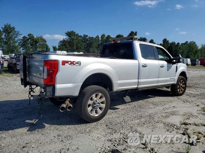 Trzecie zdjęcie samochodu z tyłu: 2017 FORD F350 SUPER DUTY VIN:1FT8W3BT0HEF35869 - miniatura