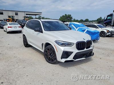 Czwarte zdjęcie samochodu z boku: 2021 BMW X5 M VIN:5YMJU0C0XM9H21782 - miniatura