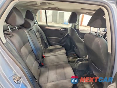 Zdjęcie 10 z 12 samochodu: 2011 VOLKSWAGEN GOLF VIN:WVWDA7AJ4BW029127 - miniatura