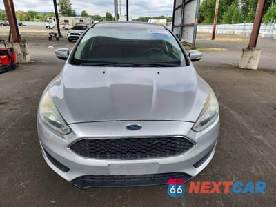 Piąte zdjęcie samochodu w środku: 2015 FORD FOCUS SE VIN:1FADP3F23FL277018 - miniatura