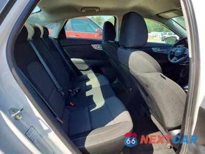 Zdjęcie 10 z 13 samochodu: 2024 KIA FORTE LXS VIN:3KPF24AD1RE738651 - miniatura