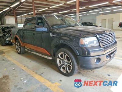 Czwarte zdjęcie samochodu z boku: 2008 FORD F150 SUPERCREW VIN:1FTRW145X8FA79879 - miniatura