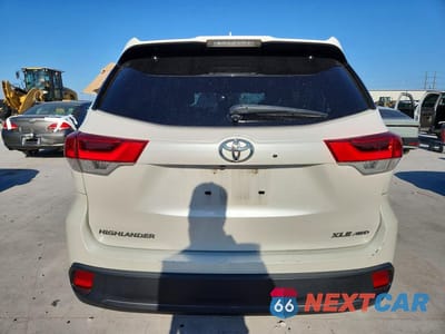 Zdjęcie 6 z 13 samochodu: 2019 TOYOTA HIGHLANDER XLE VIN:5TDJZRFH3KS601074 - miniatura