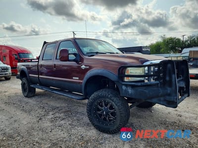 Czwarte zdjęcie samochodu z boku: 2006 FORD F350 SRW SUPER DUTY VIN:1FTWW31P26EA31946 - miniatura