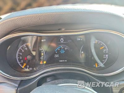 Zdjęcie 9 z 13 samochodu: 2019 JEEP GRAND CHEROKEE LAREDO VIN:1C4RJEAG5KC614895 - miniatura