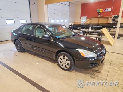 Czwarte zdjęcie samochodu z boku: 2004 HONDA ACCORD LX VIN:1HGCM56314A152161 - miniatura