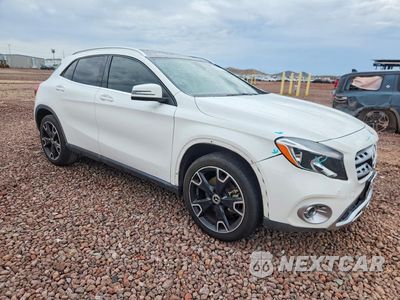 Czwarte zdjęcie samochodu z boku: 2019 MERCEDES-BENZ GLA 250 VIN:WDCTG4EB4KU009669 - miniatura