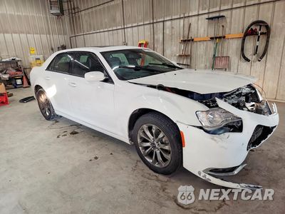 Czwarte zdjęcie samochodu z boku: 2014 CHRYSLER 300 S VIN:2C3CCAGG5EH353032 - miniatura