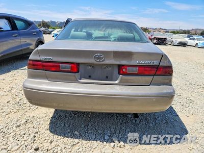 Zdjęcie 6 z 12 samochodu: 1999 TOYOTA CAMRY LE VIN:4T1BG22KXXU606225 - miniatura