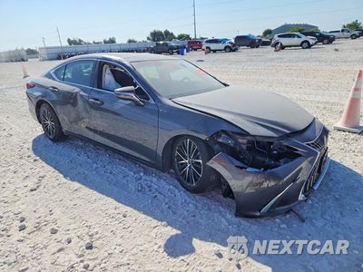 Czwarte zdjęcie samochodu z boku: 2023 LEXUS ES 350 BASE VIN:58ADZ1B19PU140848 - miniatura
