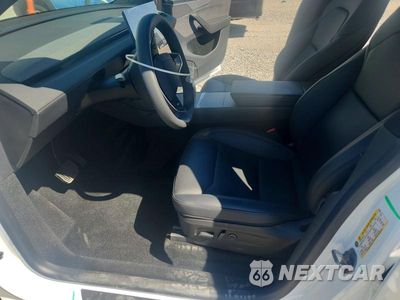 Zdjęcie 7 z 12 samochodu: 2026 TESLA MODEL Y VIN:7SAYGDEE4TA680369 - miniatura