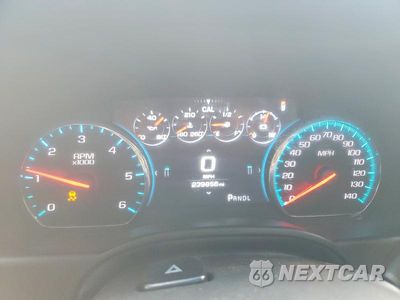Zdjęcie 9 z 13 samochodu: 2017 CHEVROLET SUBURBAN K1500 LT VIN:1GNSKHKC6HR308121 - miniatura