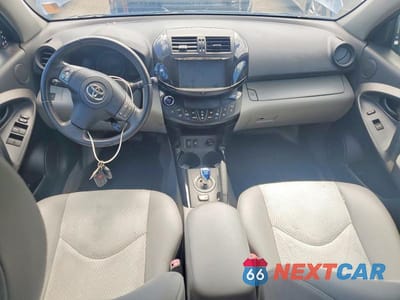 Zdjęcie 8 z 12 samochodu: 2013 TOYOTA RAV4 EV BASE VIN:2T3YL4DV0DW001884 - miniatura