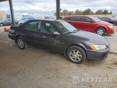 Czwarte zdjęcie samochodu z boku: 2001 TOYOTA CAMRY LE V6 VIN:4T1BF22K11U967661 - miniatura