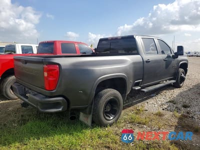 Trzecie zdjęcie samochodu z tyłu: 2022 CHEVROLET SILVERADO K3500 LT VIN:1GC4YTEY2NF193508 - miniatura