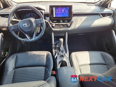 Zdjęcie 8 z 12 samochodu: 2024 TOYOTA COROLLA CROSS HYBRID XSE VIN:7MUFBABG2RV047387 - miniatura