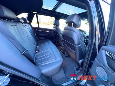 Zdjęcie 6 z 14 samochodu: 2018 BMW X5 XDRIVE50I VIN:5UXKR6C55J0U15260 - miniatura