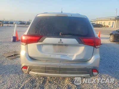 Zdjęcie 6 z 13 samochodu: 2016 MITSUBISHI OUTLANDER SE VIN:JA4AD3A3XGZ020310 - miniatura