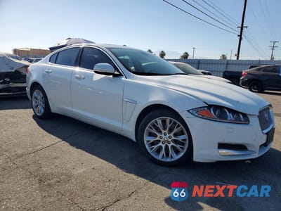 Czwarte zdjęcie samochodu z boku: 2013 JAGUAR XF VIN:SAJWA0ES2DPS82304 - miniatura