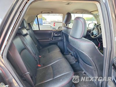 Zdjęcie 10 z 12 samochodu: 2016 TOYOTA 4RUNNER TRD PRO VIN:JTEBU5JR5G5366441 - miniatura