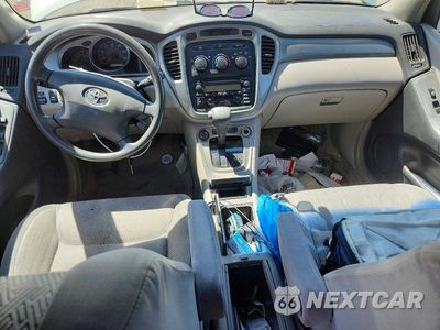 Zdjęcie 8 z 13 samochodu: 2003 TOYOTA HIGHLANDER LIMITED VIN:JTEGF21A730077657 - miniatura
