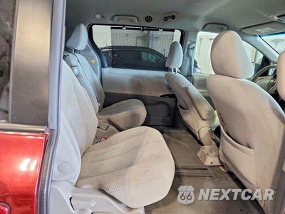 Zdjęcie 11 z 13 samochodu: 2012 TOYOTA SIENNA LE VIN:5TDKK3DC4CS241344 - miniatura
