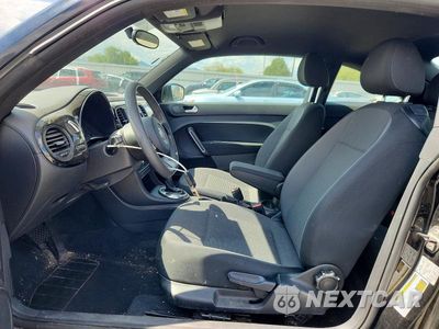 Zdjęcie 7 z 12 samochodu: 2013 VOLKSWAGEN BEETLE VIN:3VWFP7ATXDM689066 - miniatura