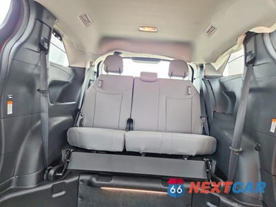 Zdjęcie 10 z 13 samochodu: 2026 TOYOTA SIENNA XLE 8-PASSENGER VIN:5TDYRKEC5TS309990 - miniatura