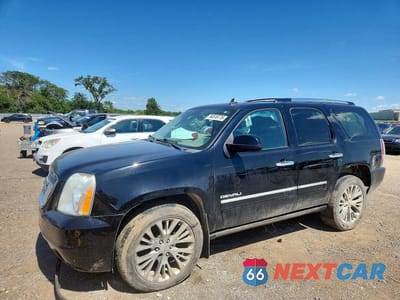 2010 GMC YUKON DENALI 1GKUKEEF1AR268241 - główne zdjęcie licytacji z USA - miniatura