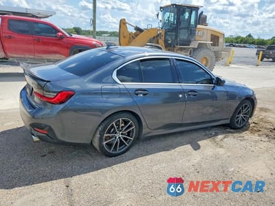 Trzecie zdjęcie samochodu z tyłu: 2020 BMW 330I VIN:3MW5R1J05L8B22960 - miniatura