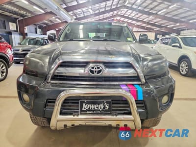Piąte zdjęcie samochodu w środku: 2006 TOYOTA 4RUNNER SR5 VIN:JTEBU14RX60080729 - miniatura