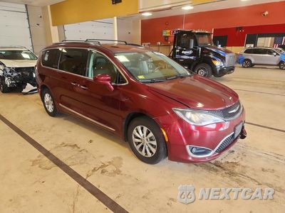 Czwarte zdjęcie samochodu z boku: 2019 CHRYSLER PACIFICA TOURING L VIN:2C4RC1BG7KR560282 - miniatura