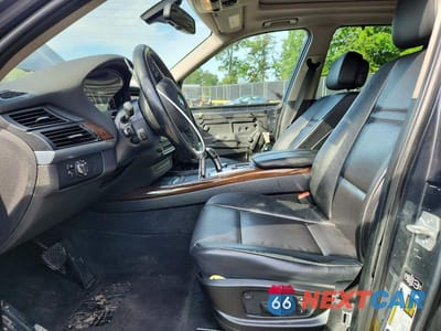 Zdjęcie 7 z 13 samochodu: 2013 BMW X5 XDRIVE35I VIN:5UXZV4C57D0E12978 - miniatura