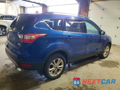 Trzecie zdjęcie samochodu z tyłu: 2018 FORD ESCAPE SEL VIN:1FMCU9HD9JUB39143 - miniatura