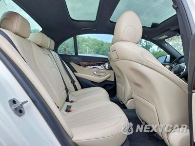 Zdjęcie 10 z 12 samochodu: 2019 MERCEDES-BENZ E 300 4MATIC VIN:WDDZF4KBXKA627982 - miniatura
