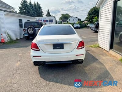 Piąte zdjęcie samochodu w środku: 2019 MERCEDES-BENZ E AMG 53 4MATIC VIN:WDDZF6BB7KA625537 - miniatura