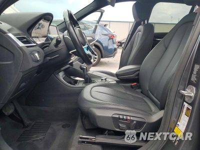 Zdjęcie 7 z 14 samochodu: 2017 BMW X1 XDRIVE28I VIN:WBXHT3C34H5F87860 - miniatura